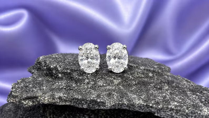 Silver Moissanite