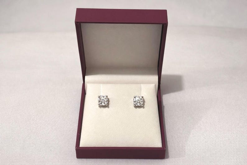 1CT Cushion Cut Moissanite Stud Earrings | 925 Argentium Sterling Silver