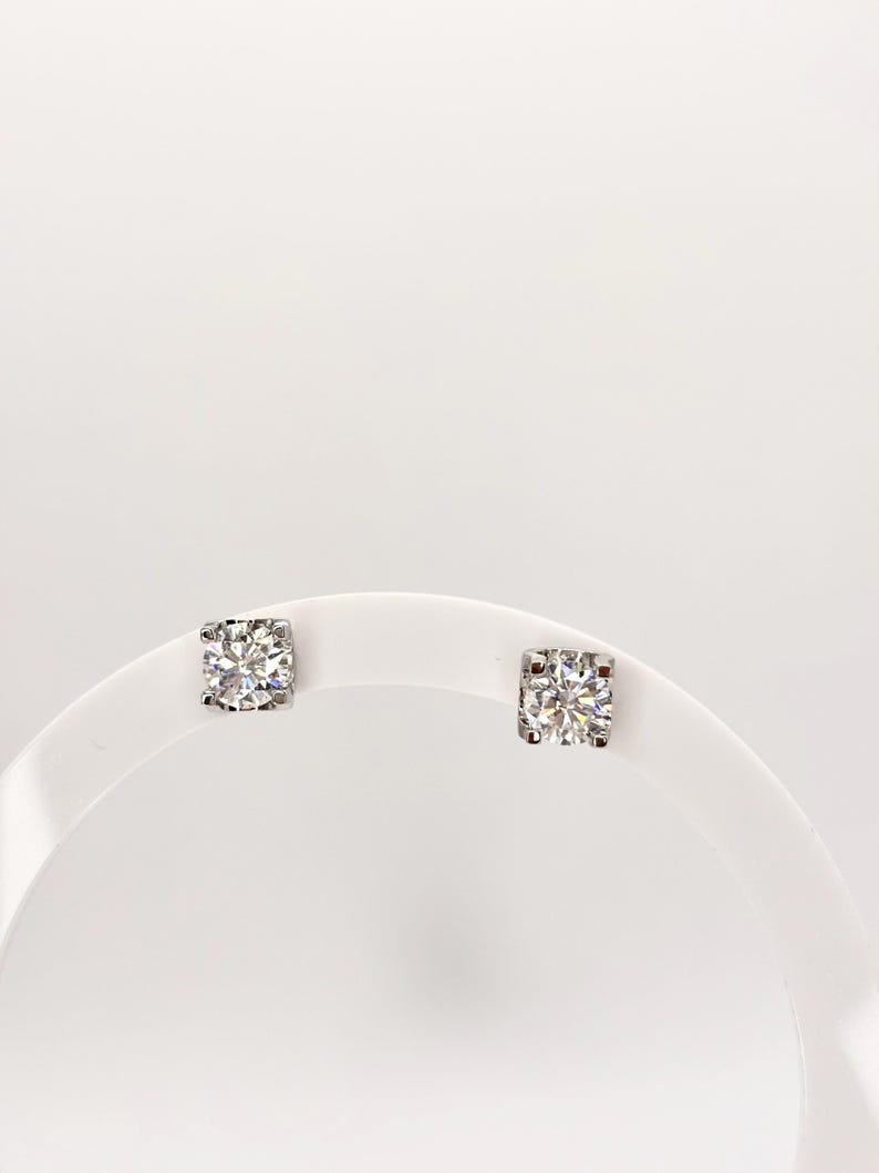1CT Cushion Cut Moissanite Stud Earrings | 925 Argentium Sterling Silver
