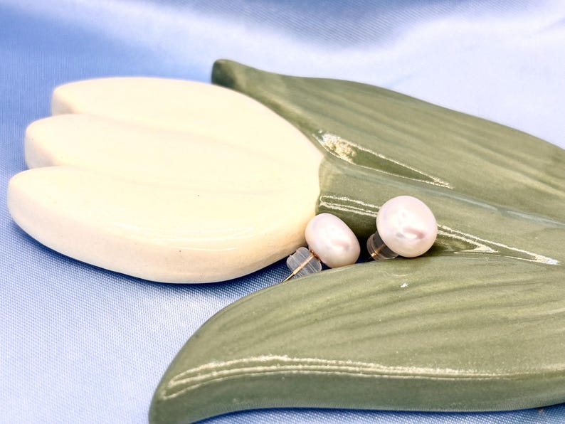 18K Solid Gold Freshwater Pearl Stud Earrings 9mm Hallmarked Fine Jewellery