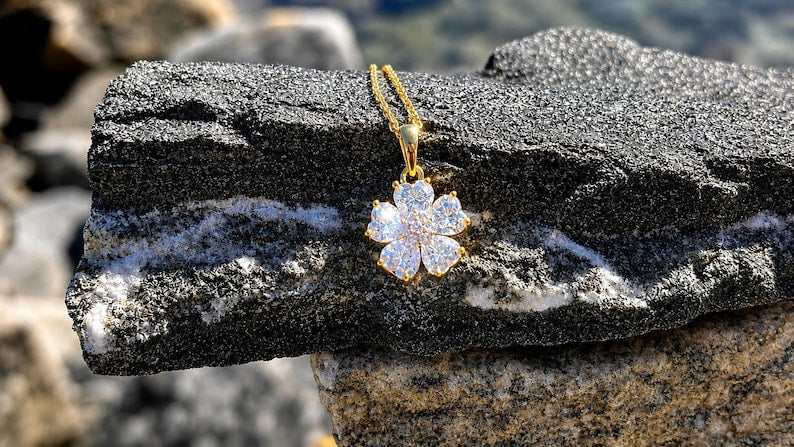 18K Gold-Plated Moissanite Flower Necklace | 925 Sterling Silver Pendant