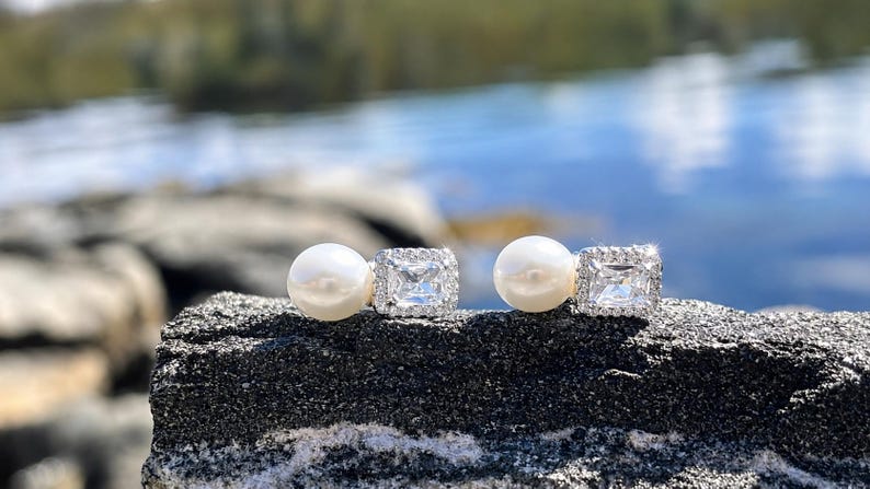 Freshwater Pearl & CZ Stud Earrings 925 Sterling Silver Elegant Jewellery