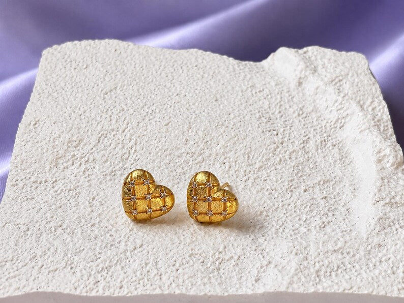 Textured Heart Moissanite Stud Earrings | 18K Gold-Plated 925 Sterling Silver