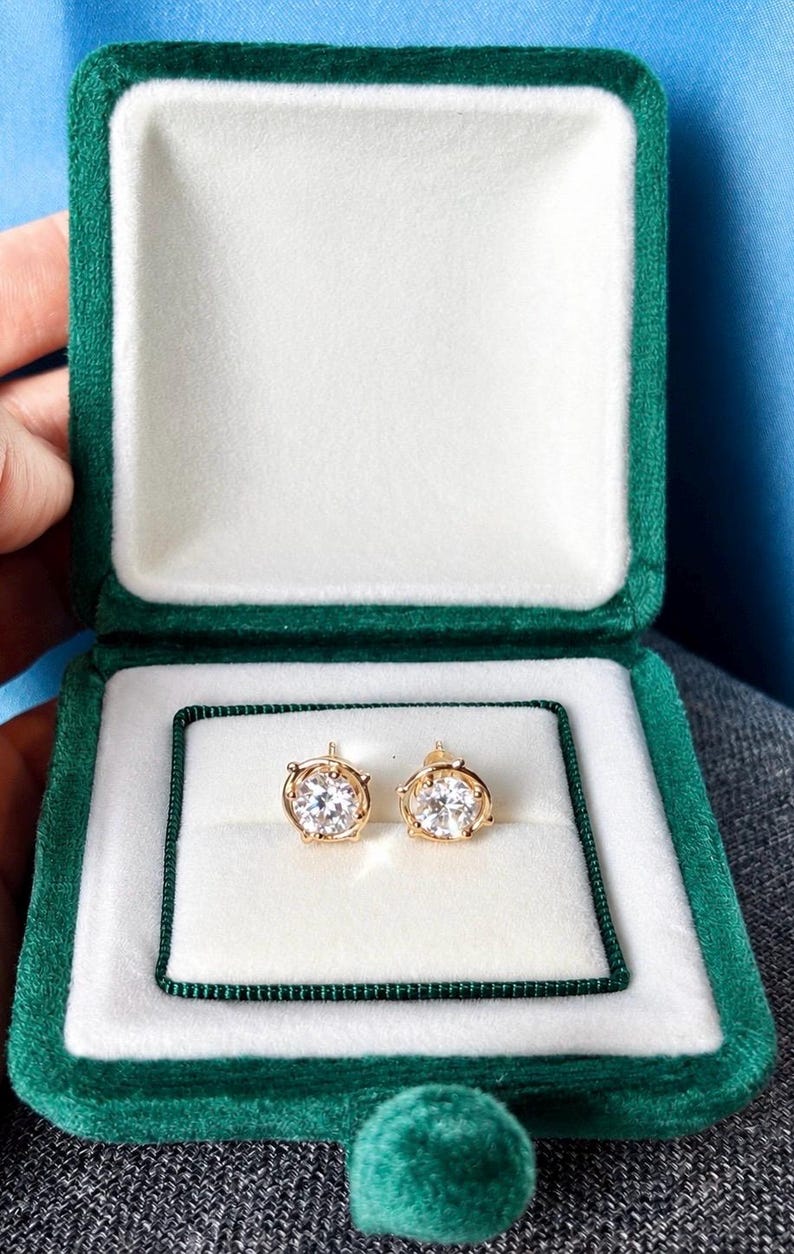Round Moissanite Stud Earrings | 18K Gold-Plated 925 Sterling Silver