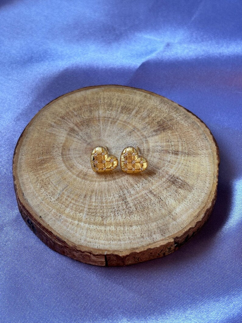 Textured Heart Moissanite Stud Earrings | 18K Gold-Plated 925 Sterling Silver