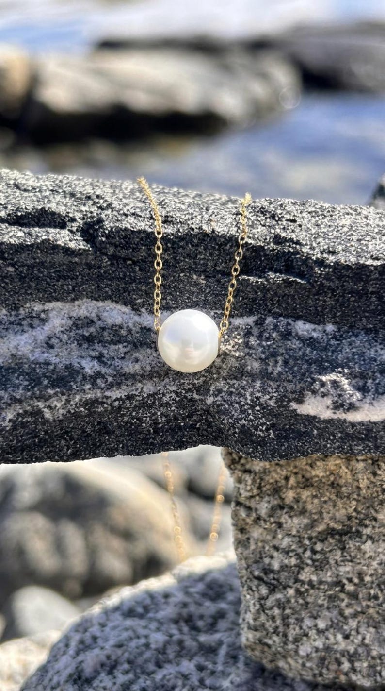 18K Solid Gold Floating Pearl Necklace 8mm Freshwater Pearl Hallmarked