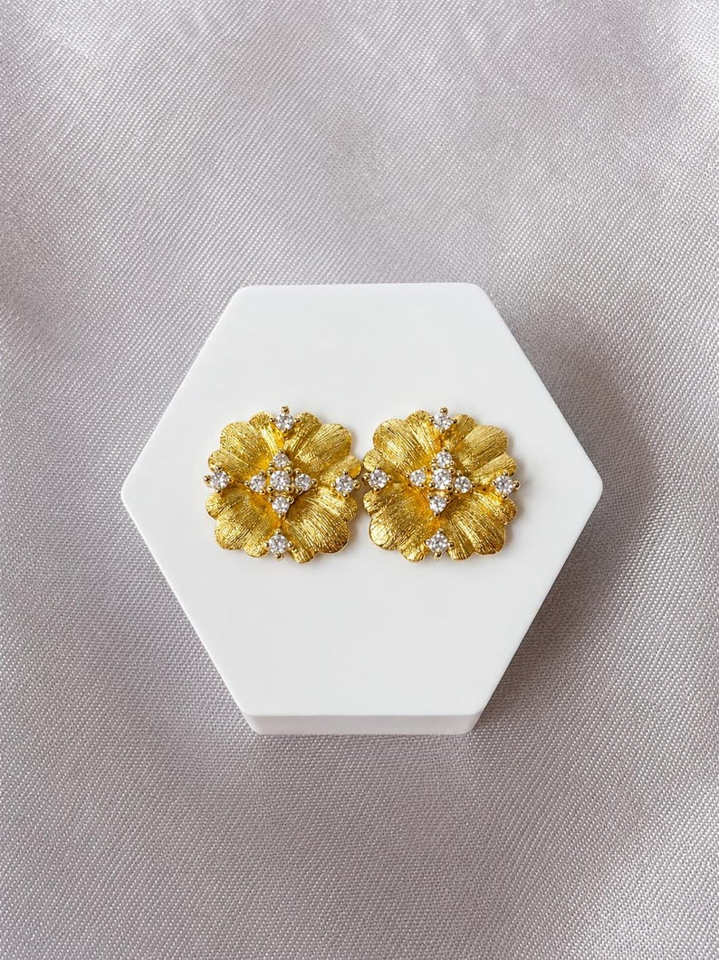 Floral Moissanite Stud Earrings | 18K Gold-Plated 925 Sterling Silver
