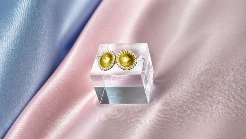 Vintage Sunburst Moissanite Stud Earrings | 18K Gold-Plated 925 Sterling Silver