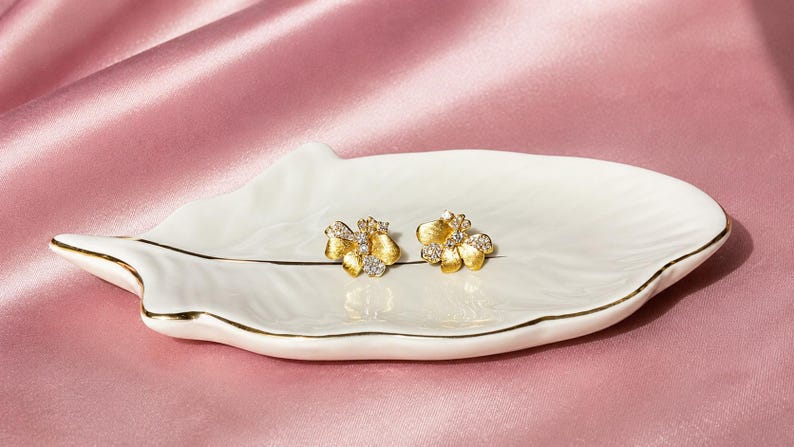 Vintage Floral Moissanite Stud Earrings | 18K Gold-Plated 925 Sterling Silver