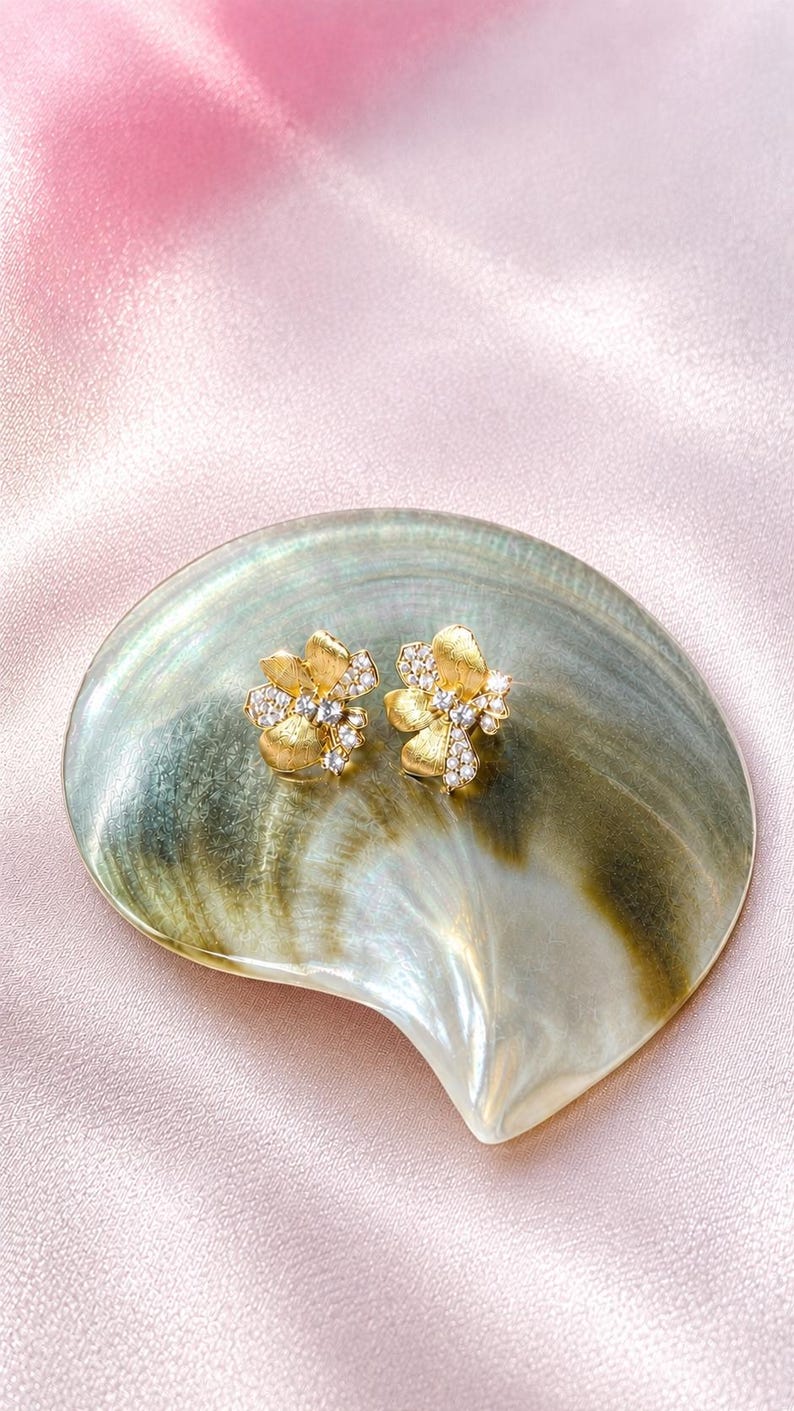 Vintage Floral Moissanite Stud Earrings | 18K Gold-Plated 925 Sterling Silver
