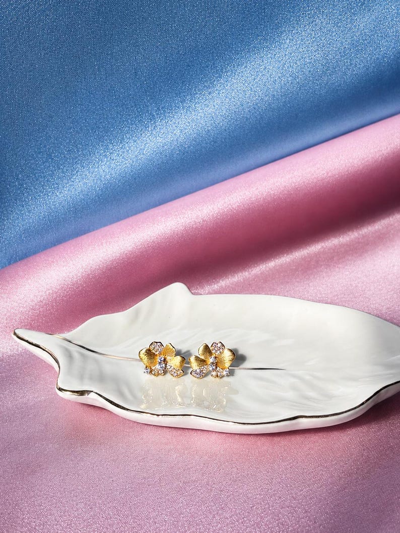 Vintage Floral Moissanite Stud Earrings | 18K Gold-Plated 925 Sterling Silver