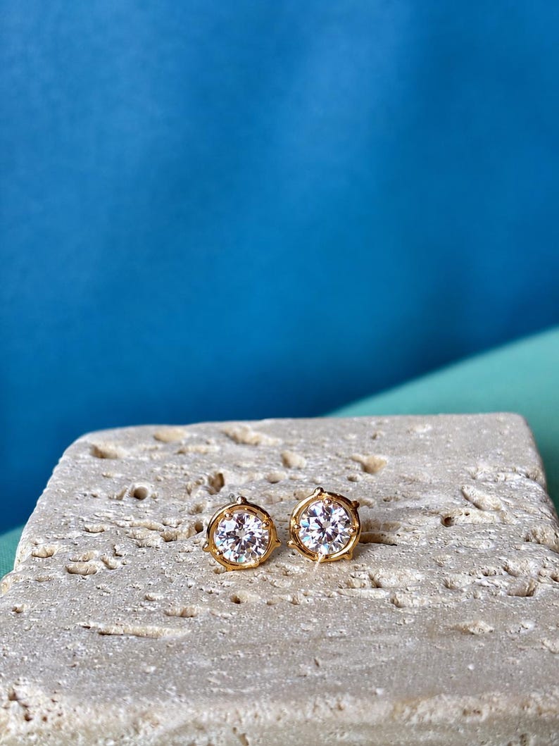 Round Moissanite Necklace & Earrings Set | 18K Gold-Plated 925 Sterling Silver