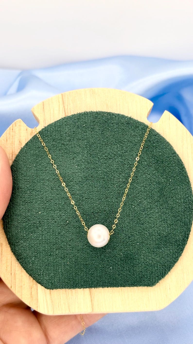 18K Solid Gold Floating Pearl Necklace 8mm Freshwater Pearl Hallmarked