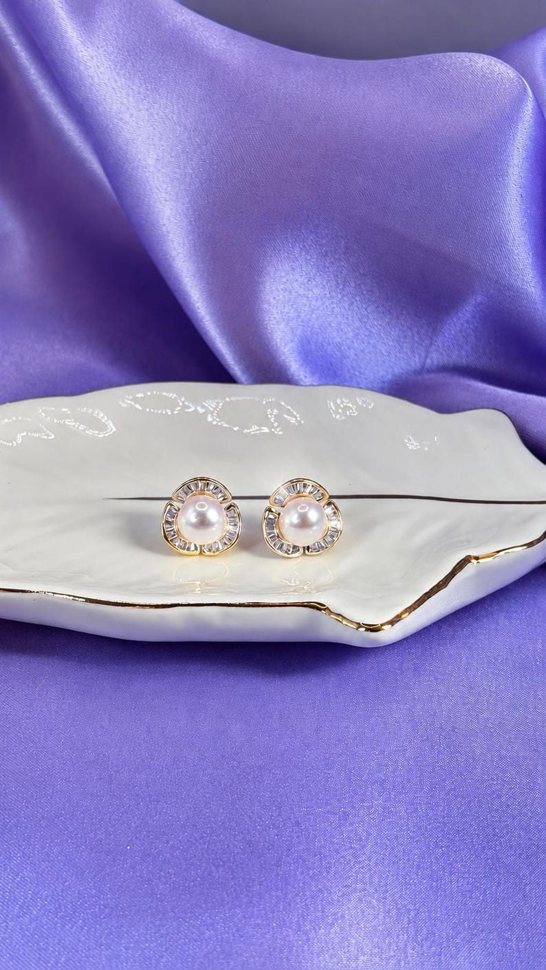Freshwater Pearl Flower Stud Earrings | 18K Gold-Plated 925 Sterling Silver