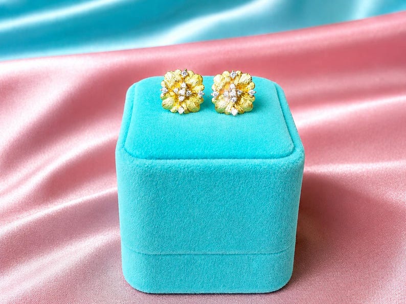 Floral Moissanite Stud Earrings | 18K Gold-Plated 925 Sterling Silver