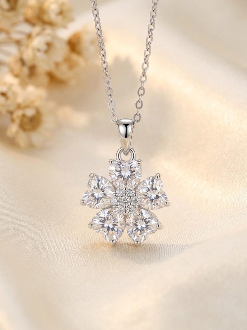 2CT Moissanite Flower Necklace, 925 Sterling Silver Floral Pendant, Sparkly Dainty Jewellery, Gift for Her
