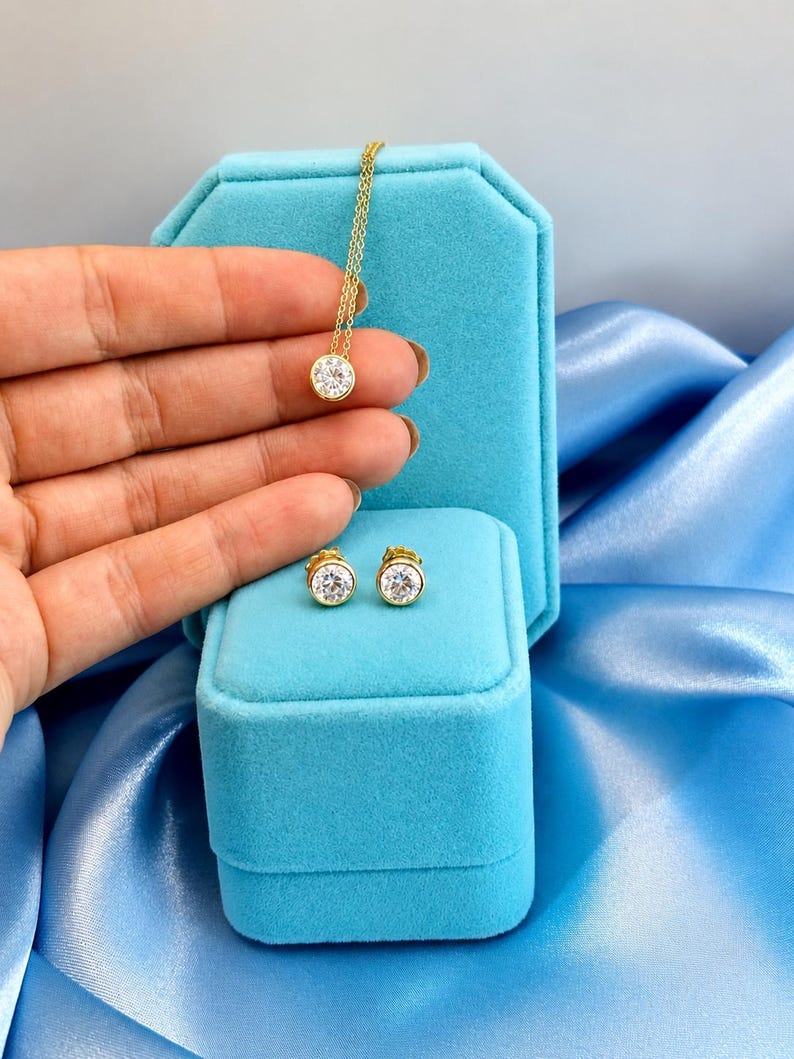 2CT Moissanite Necklace & Earrings Set | Gold-Plated 925 Sterling Silver