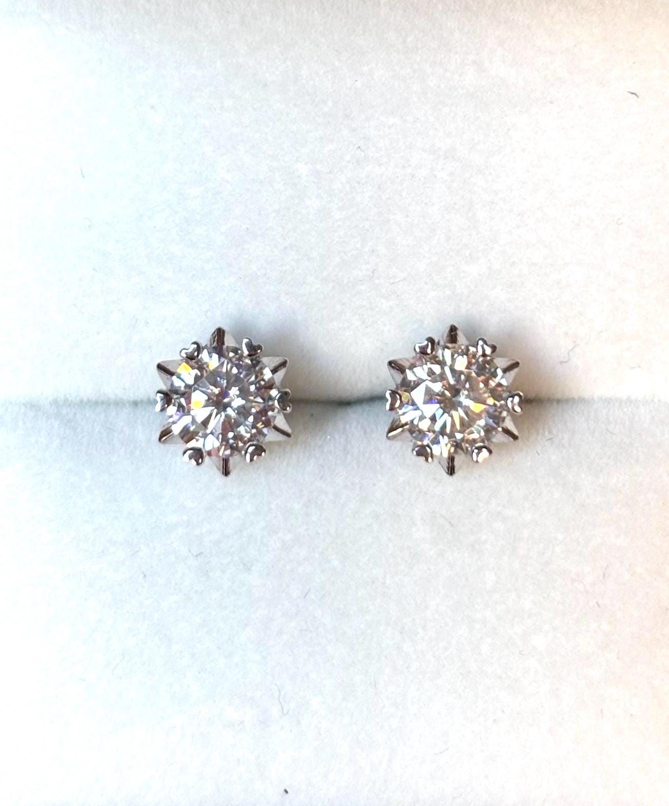 Moissanite Stud Earrings 2 Carat, 925 Sterling Silver Brilliant Sparkly Studs, Classic Everyday Earrings