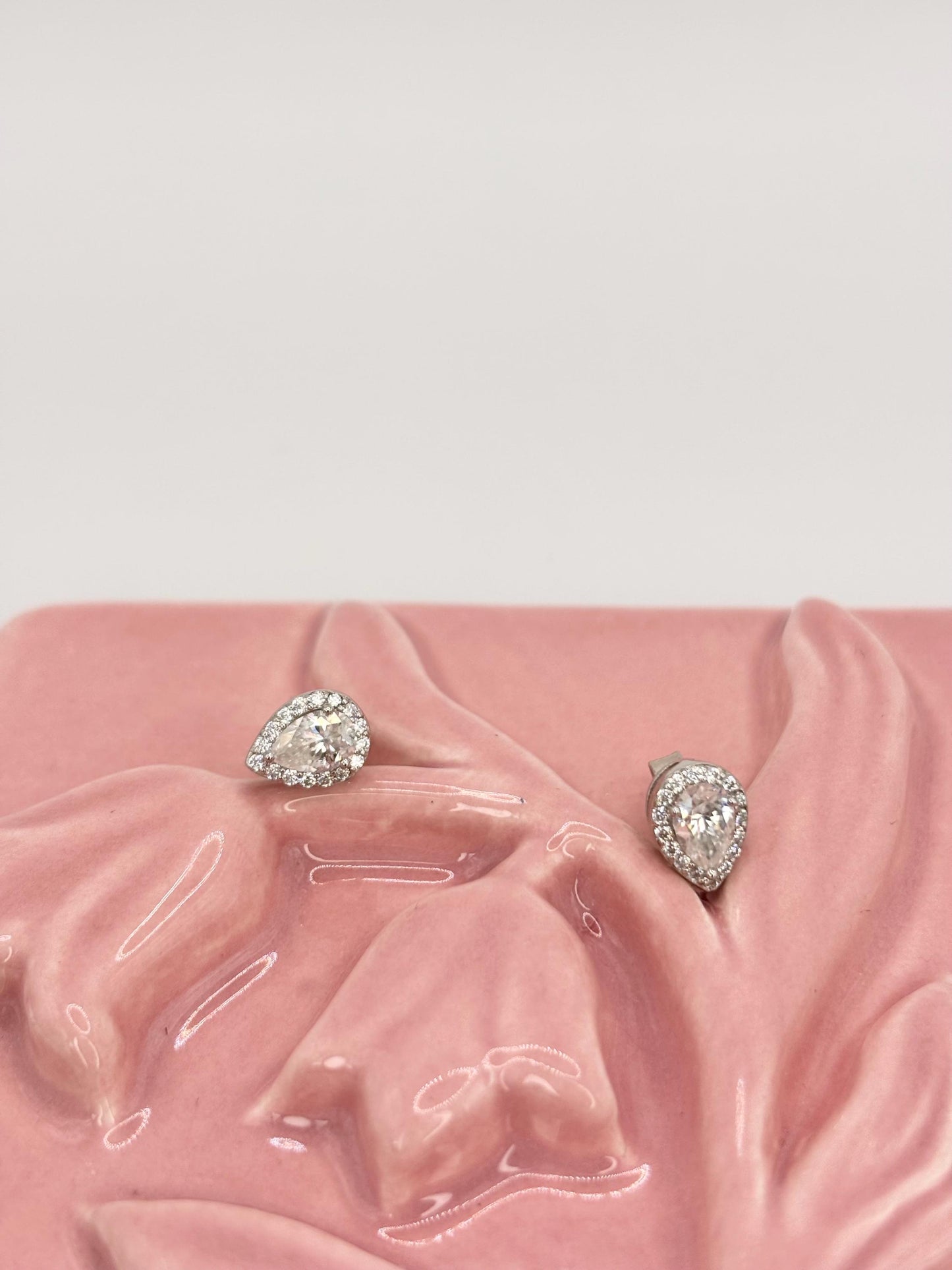 Pear Moissanite Stud Earrings 1 Carat, Sterling Silver Dainty Earrings, Elegant Classic Everyday Jewelry