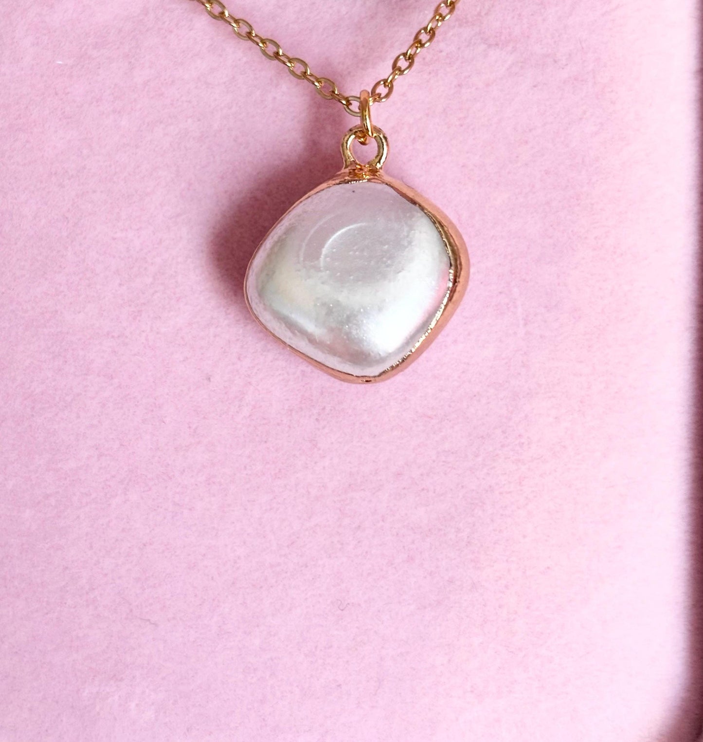 Gold Plated Freshwater Pearl Necklace, Baroque Pearl Pendant, Minimalist Adjustable Chain, Dainty Everyday Jewelry