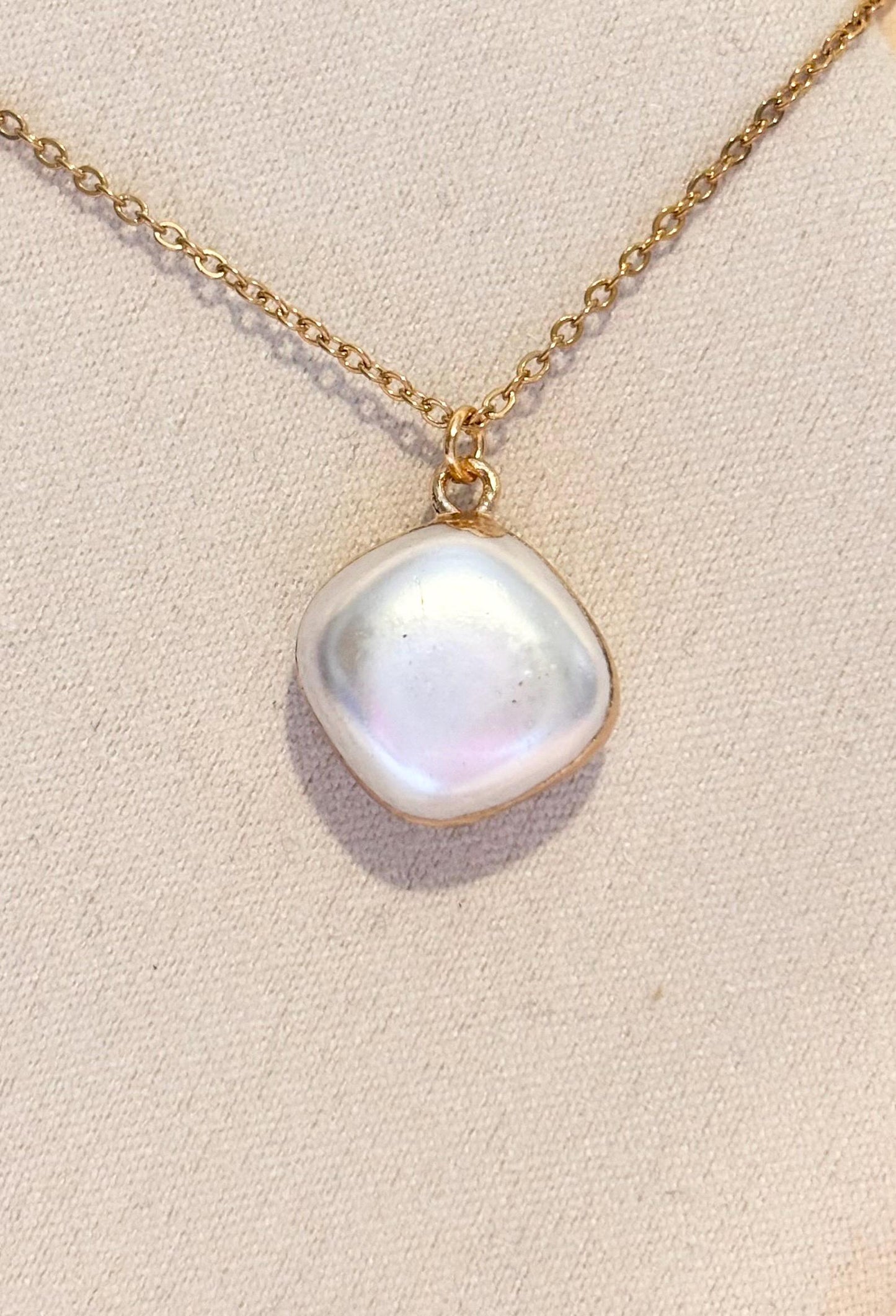 Gold Plated Freshwater Pearl Necklace, Baroque Pearl Pendant, Minimalist Adjustable Chain, Dainty Everyday Jewelry