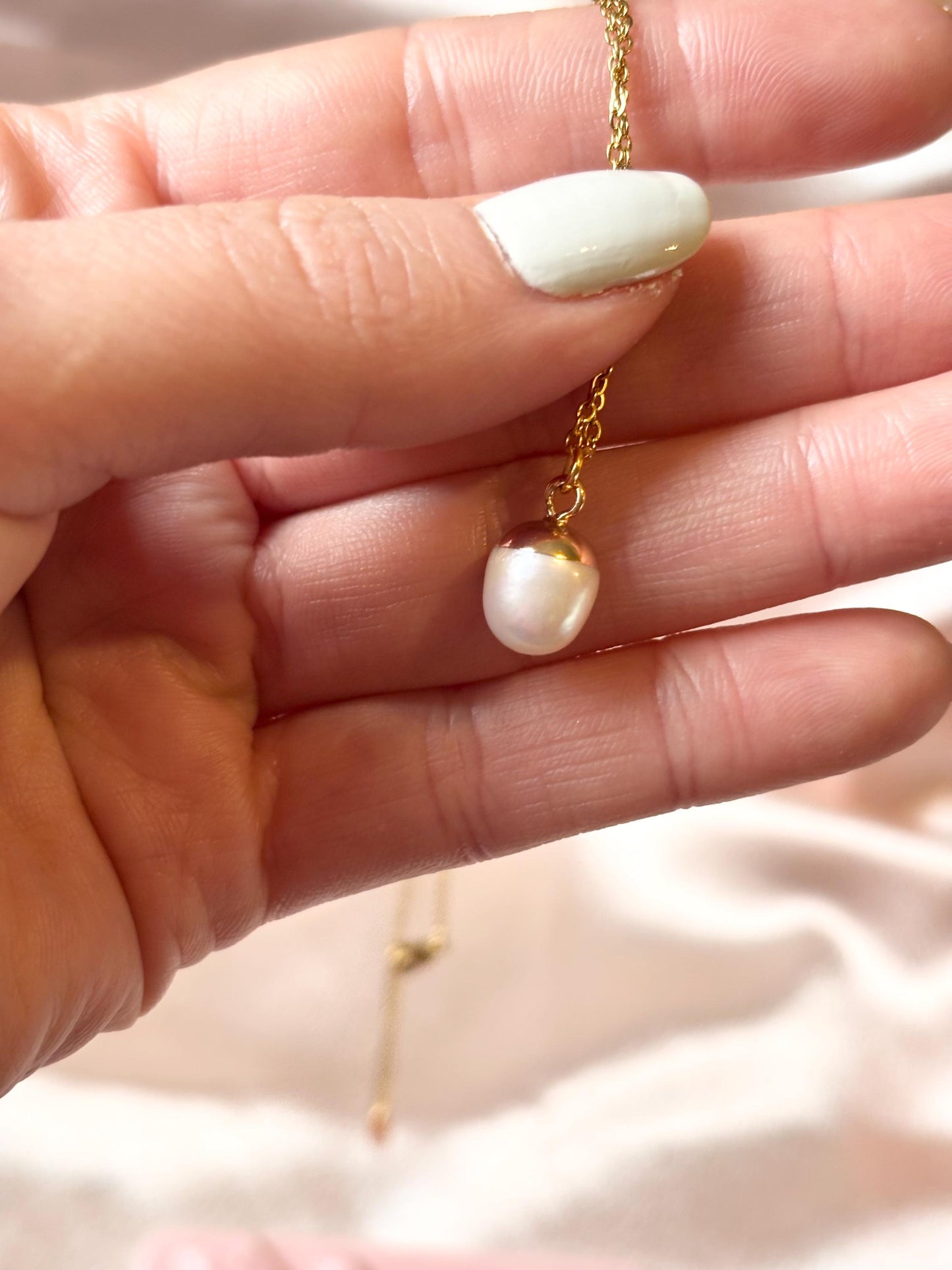Dainty Freshwater Pearl Necklace, Gold Plated Minimalist Pendant, Adjustable Everyday Necklace, Gift for Her