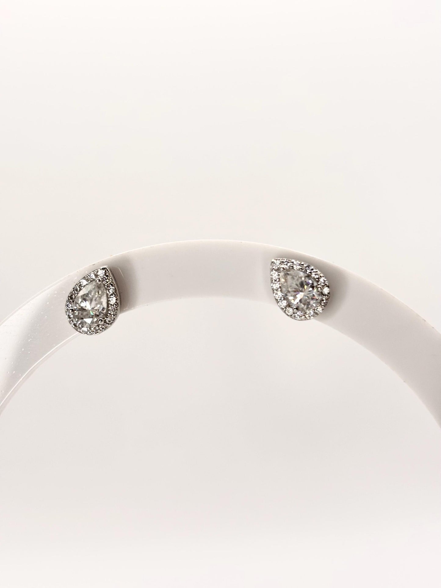 Pear Moissanite Stud Earrings 1 Carat, Sterling Silver Dainty Earrings, Elegant Classic Everyday Jewelry