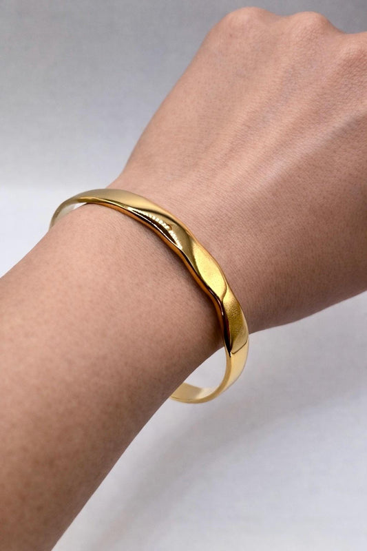 Gold Open Cuff Bracelet, Minimal Sculptural Bangle, Modern Adjustable Bracelet, Everyday Wear