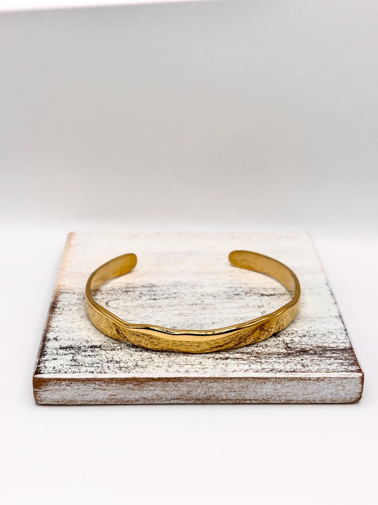 Gold Open Cuff Bracelet, Minimal Sculptural Bangle, Modern Adjustable Bracelet, Everyday Wear