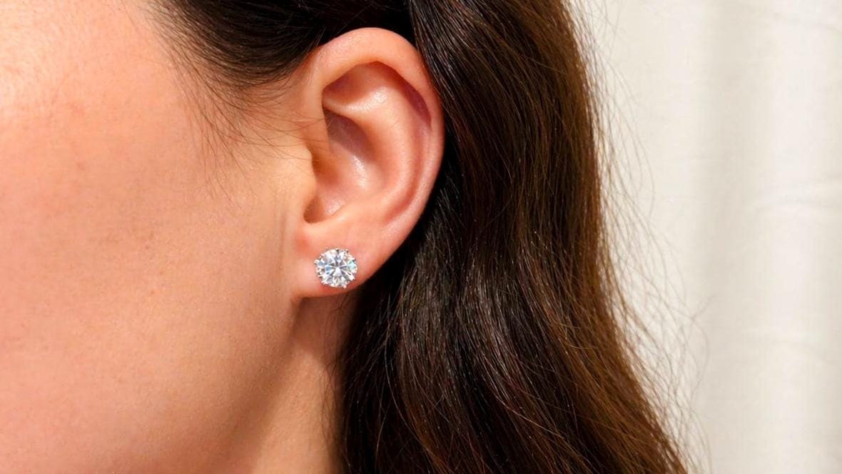 Moissanite Stud Earrings 2 Carat, 925 Sterling Silver Brilliant Sparkly Studs, Classic Everyday Earrings