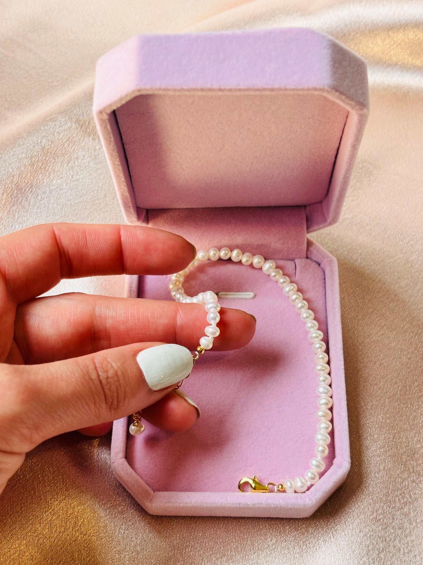 Natural Freshwater Pearl Bracelet, 18K Gold Plated Clasp, Dainty Elegant Jewellery