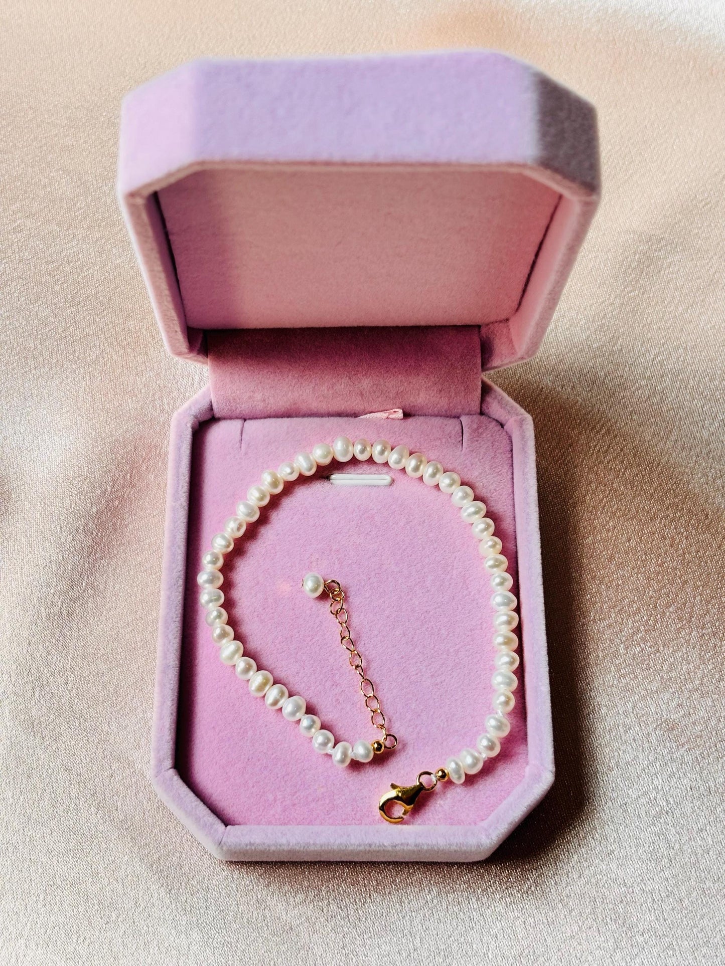 Natural Freshwater Pearl Bracelet, 18K Gold Plated Clasp, Dainty Elegant Jewellery