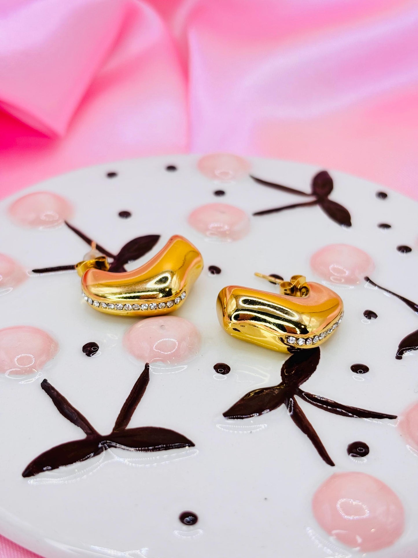 Gold Plated Curved Statement Stud Earrings with Crystal Accent – Sculptural Modern Gold Jewellery