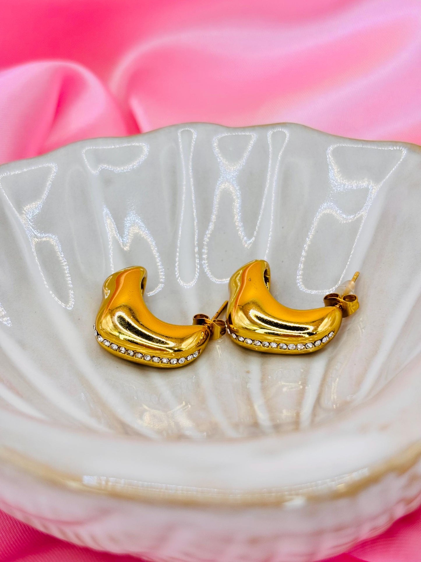 Gold Plated Curved Statement Stud Earrings with Crystal Accent – Sculptural Modern Gold Jewellery