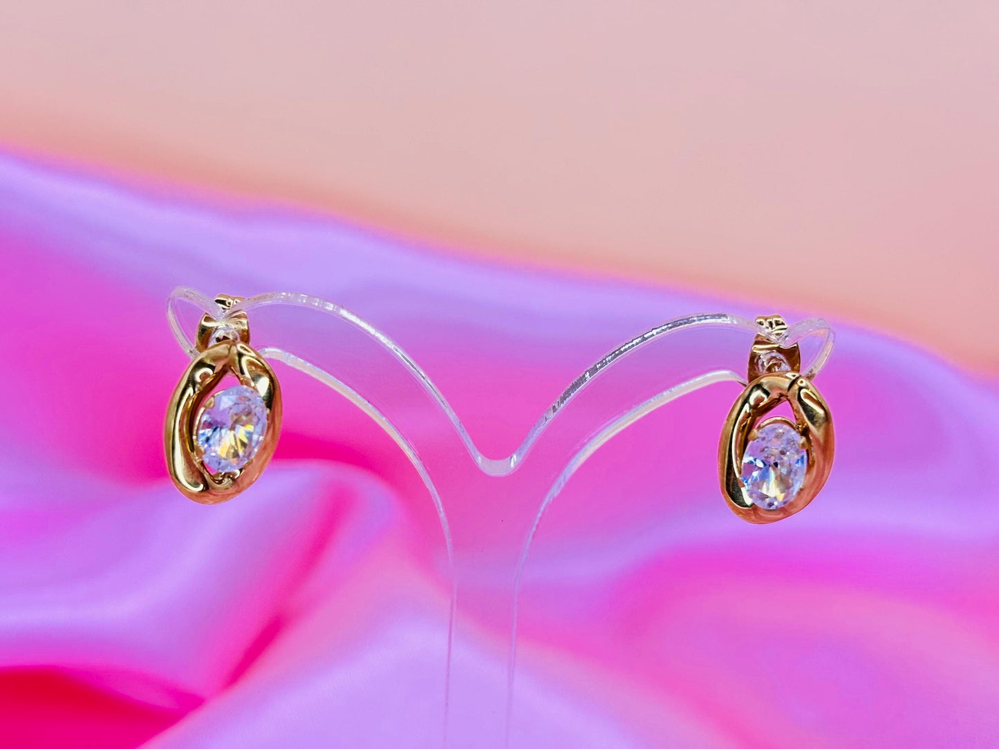 Gold Oval Crystal Stud Earrings – Minimalist Open Frame CZ Studs, Modern Everyday Jewelry