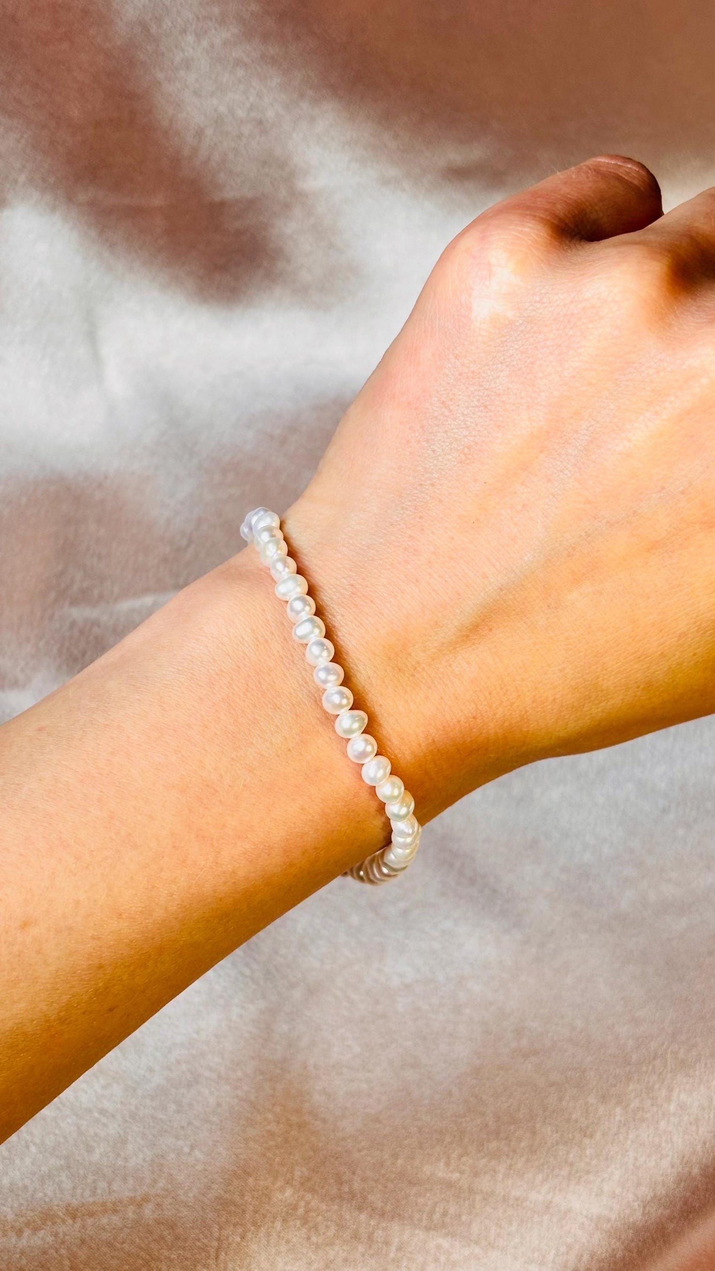 Natural Freshwater Pearl Bracelet, 18K Gold Plated Clasp, Dainty Elegant Jewellery