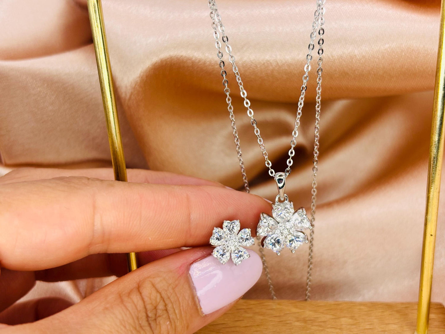 Moissanite Flower Pendant Necklace, 2 Carat Sterling Silver, Floral Jewellery, Sparkly Necklace