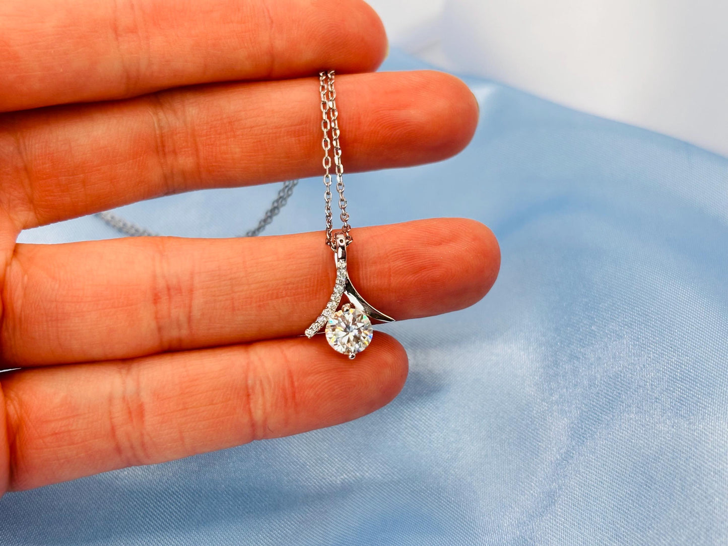 Moissanite Drop Pendant Necklace 1 Carat, 18K White Gold Plated Minimalist Everyday Luxury Jewelry