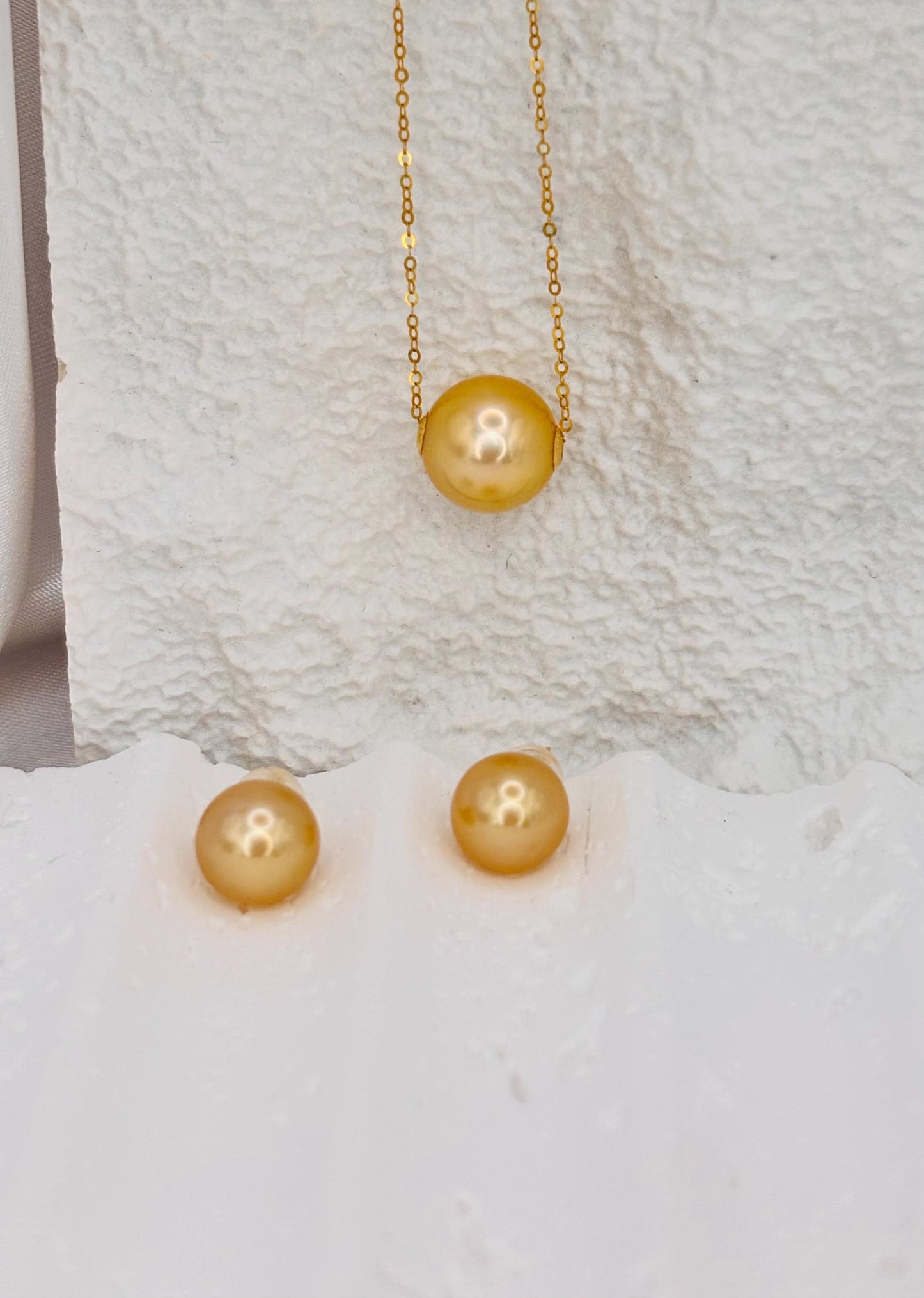 Certified 18K Solid Gold South Sea Pearl Jewellery Set – Golden Pearl Necklace & Stud Earrings