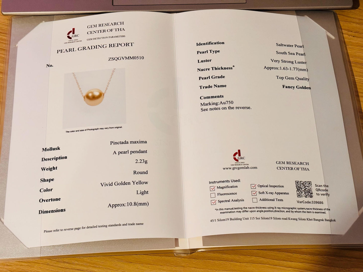 Certified 18K Solid Gold South Sea Pearl Jewellery Set – Golden Pearl Necklace & Stud Earrings