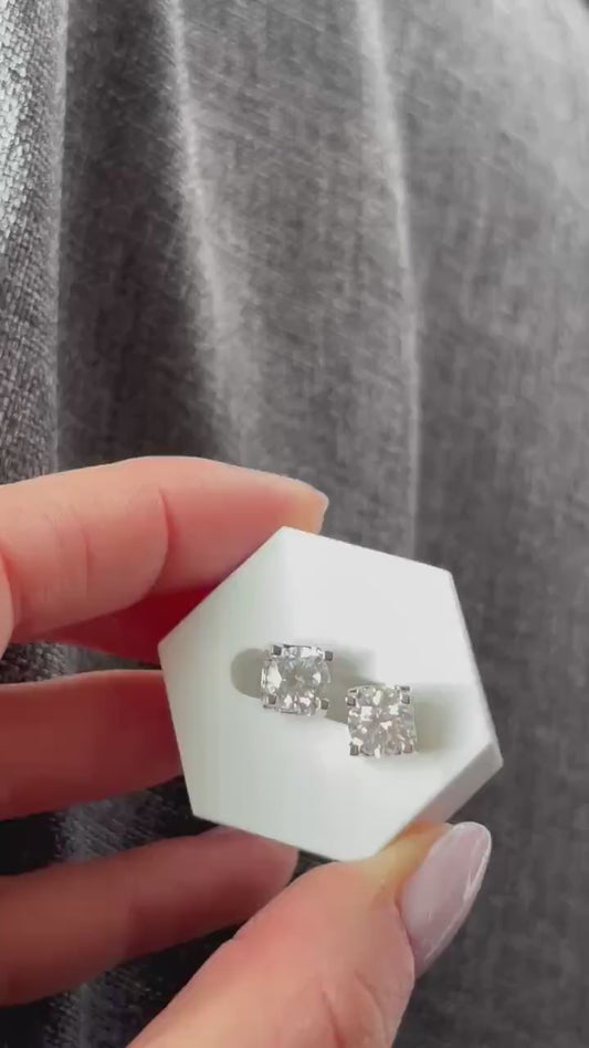 1CT Cushion Cut Moissanite Stud Earrings | 925 Argentium Sterling Silver